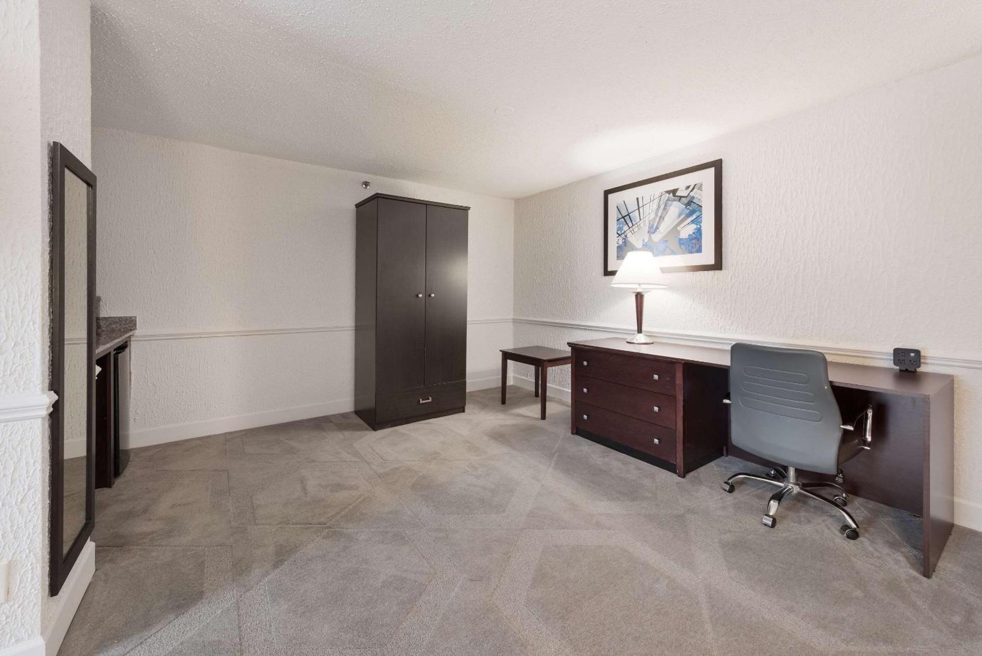 The Blu Hotel Blue Ash Cincinnati, Ascend Hotel Collection المظهر الخارجي الصورة